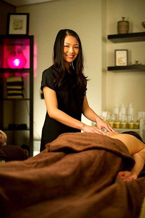 Intimate massage Erotic massage Chenee